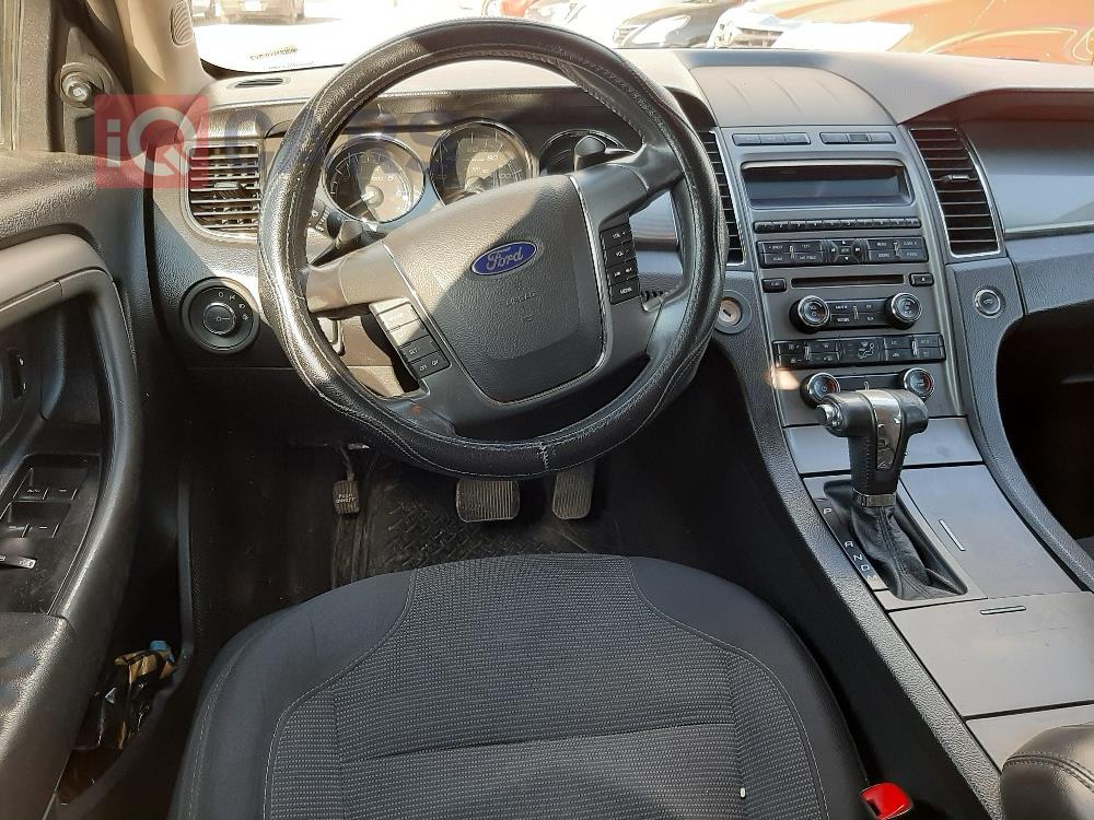 Ford Taurus